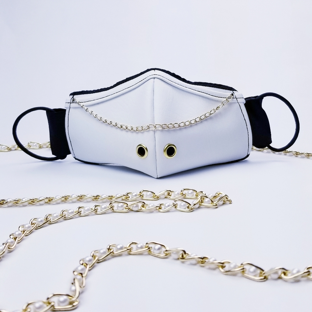 White/Black Faux Face Mask 🖤